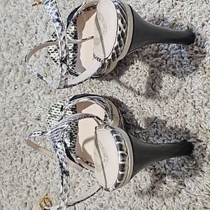 Leather snakeskin & black Elie Tahari heels 5 1/2 inches